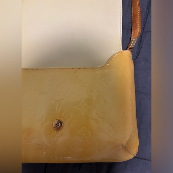 Louis Vuitton Vernis Thompson Monogram Yellow Patent Leather Street Bag 1999 - Picture 15 of 16